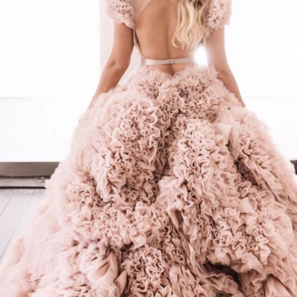 DRESSES & SKIRTS